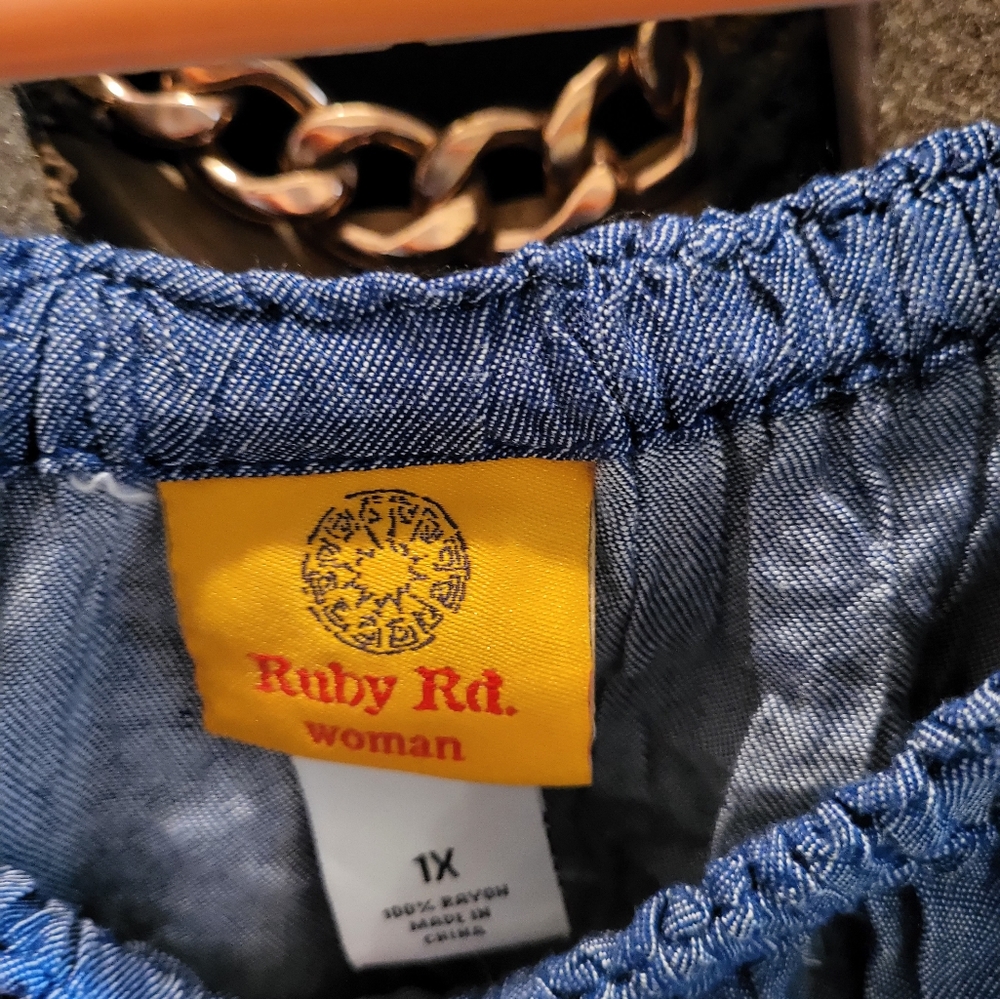 Ruby Road Curvy Top - Picture 3 of 3